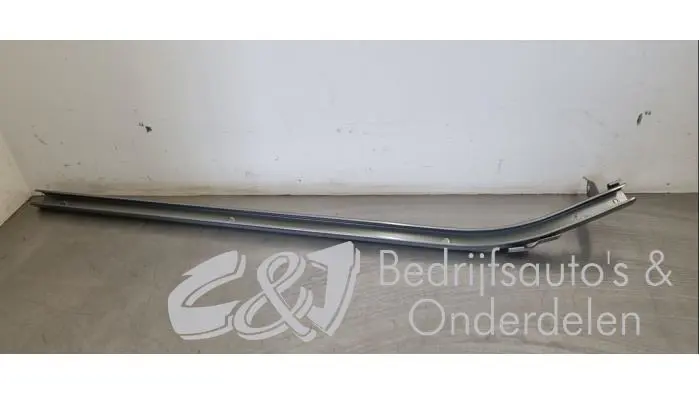 Sliding door rail, left Renault Trafic