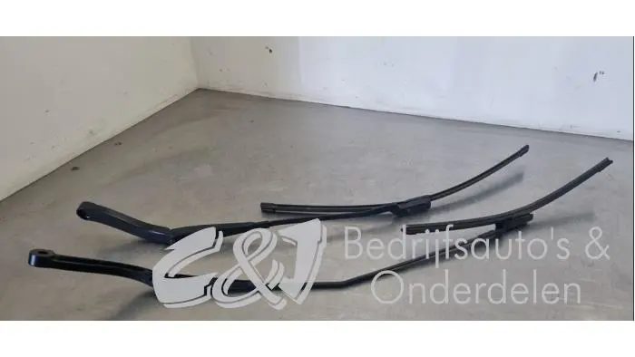 Wiper arm set Renault Trafic