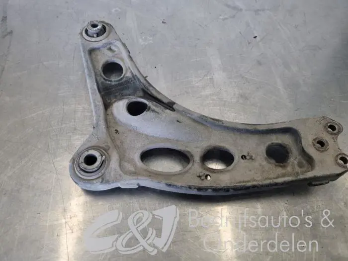 Front wishbone, right Renault Trafic