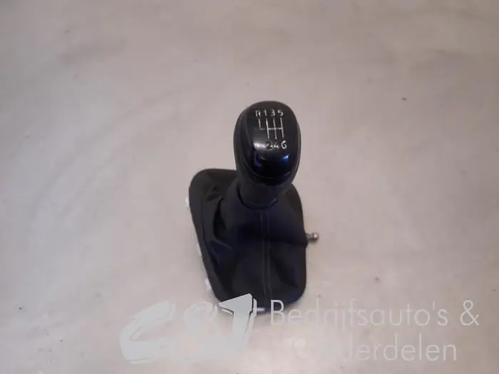 Gear stick knob Nissan NV400