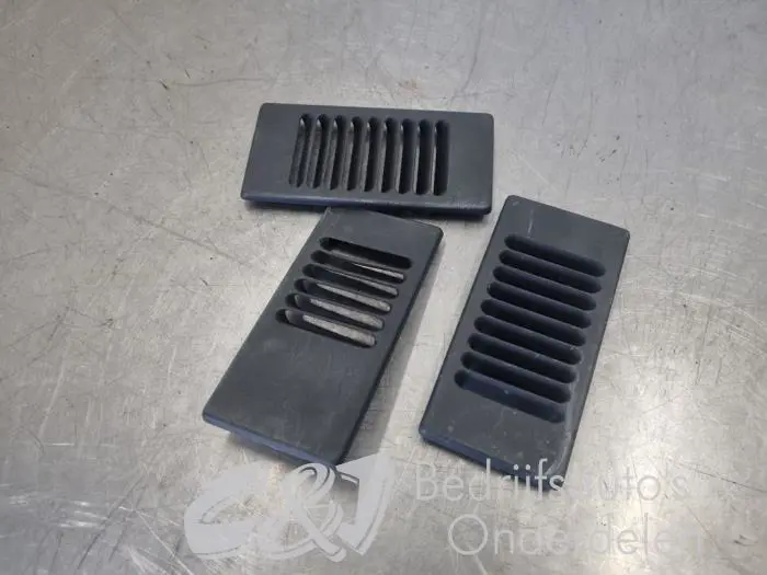 Rear air vent Renault Trafic