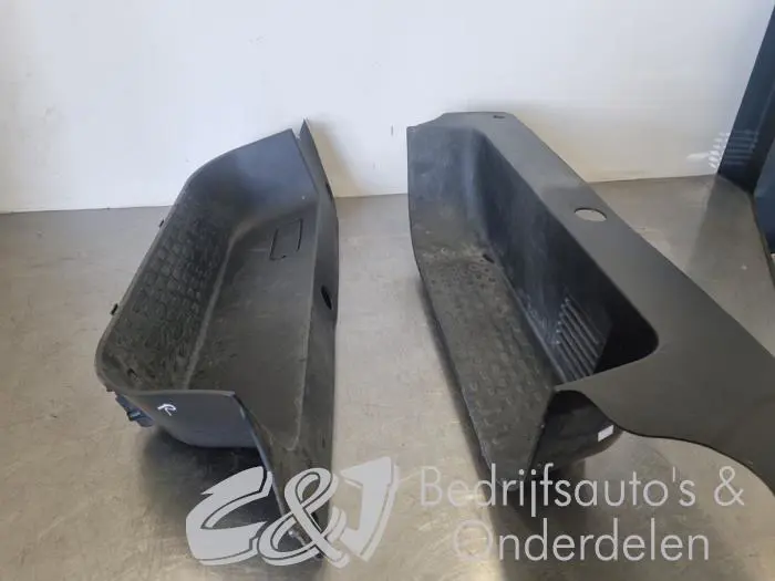 Step insert, left Renault Trafic