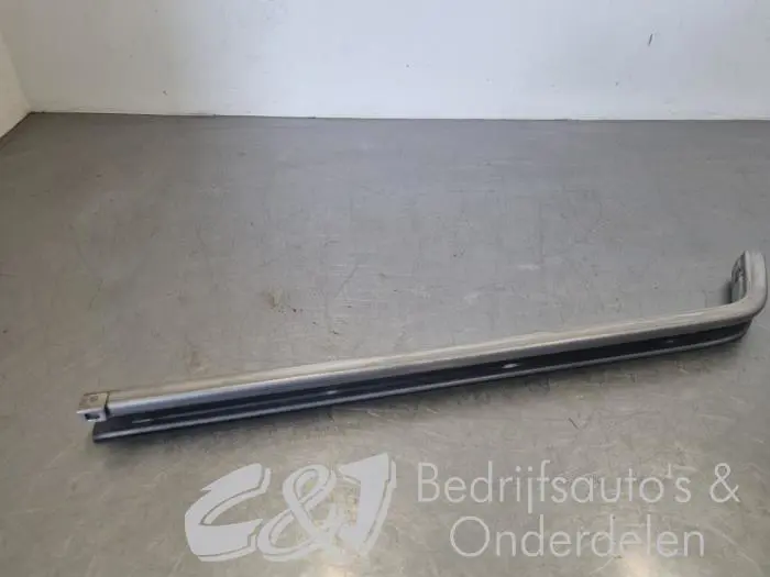 Sliding door rail, right Volkswagen Caddy