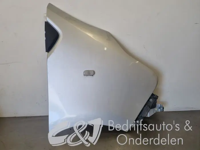 Front wing, right Opel Vivaro