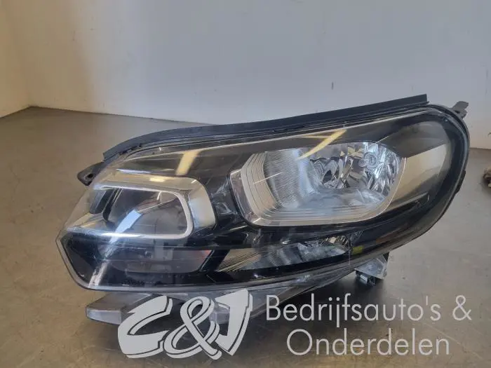 Headlight, left Citroen Jumpy