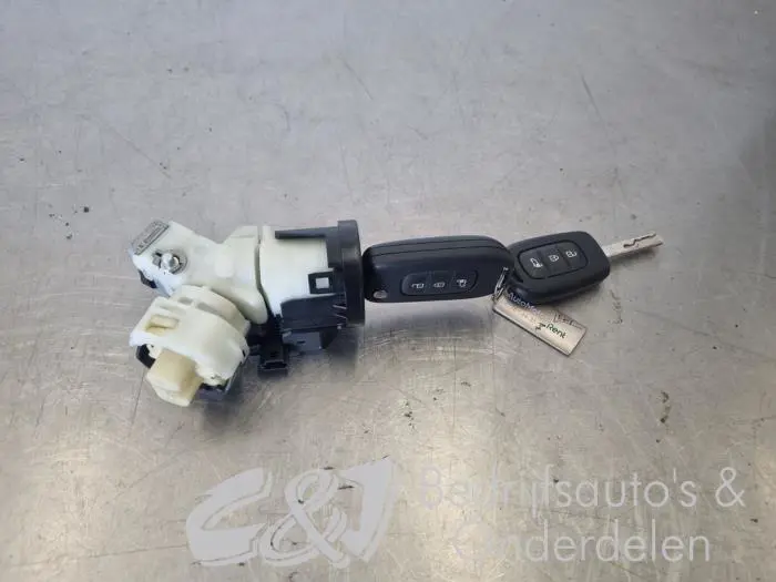 Ignition lock + key Renault Trafic