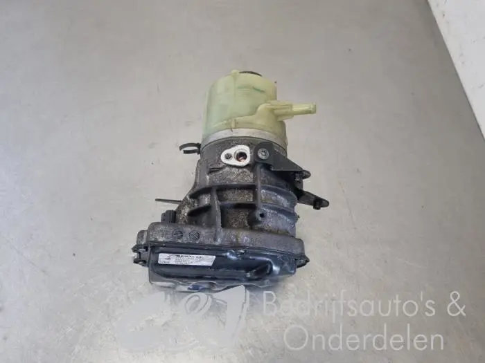 Power steering pump Renault Trafic