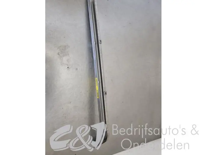 Sliding door rail, right Volkswagen Caddy