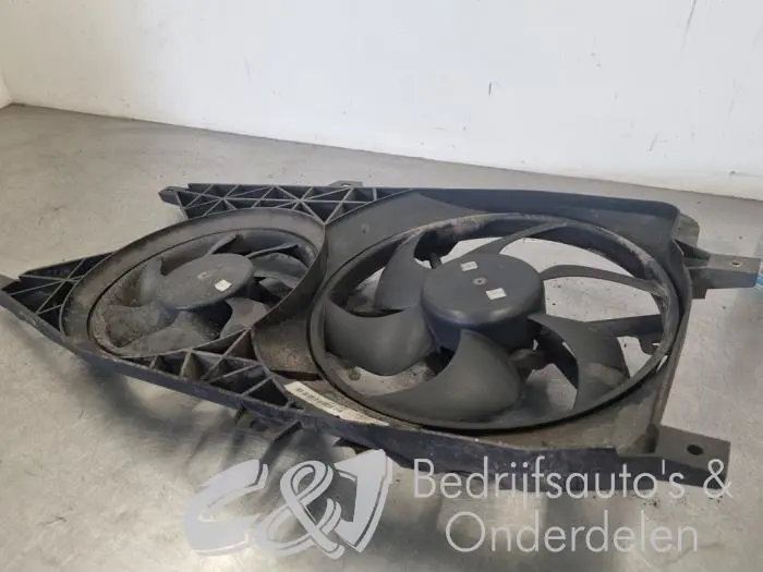 Cooling fan housing Opel Vivaro