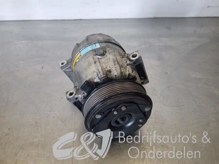 Air conditioning pump Opel Vivaro