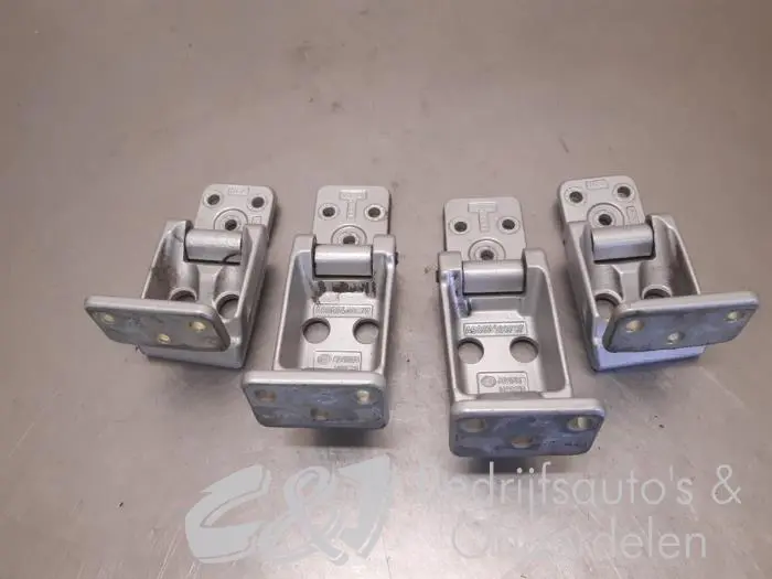 Set of hinges Volkswagen Crafter