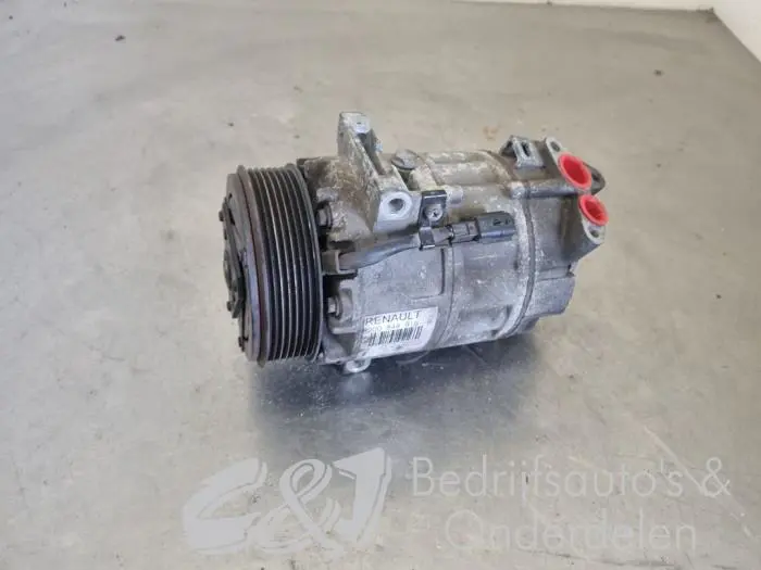 Air conditioning pump Renault Trafic