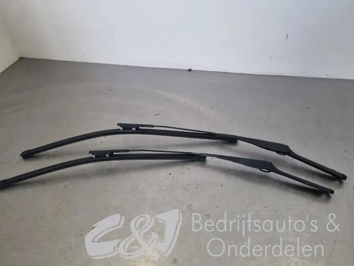 Wiper arm set Iveco New Daily