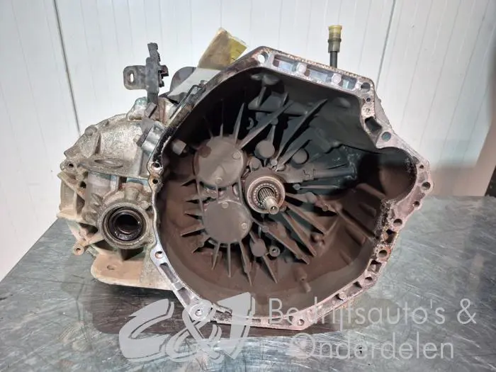 Gearbox Opel Vivaro