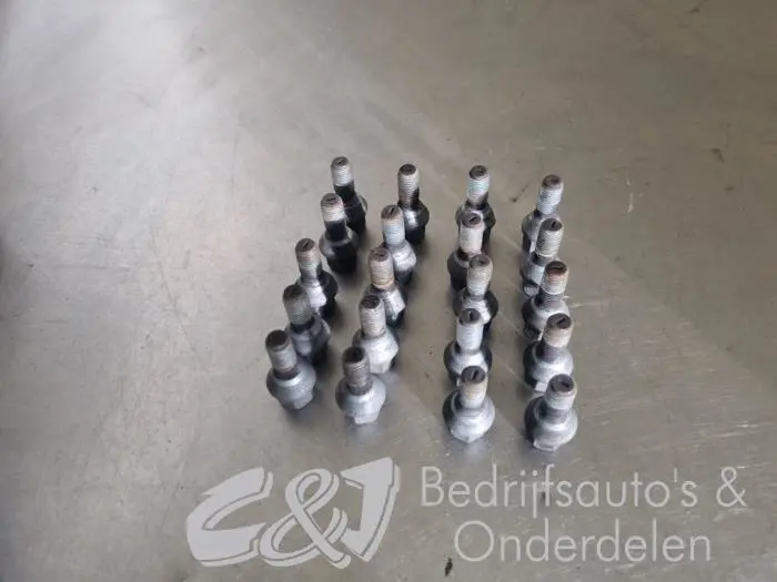 Wielbouten set Renault Kangoo