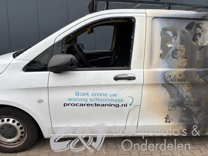 Portier 2Deurs links Mercedes Vito